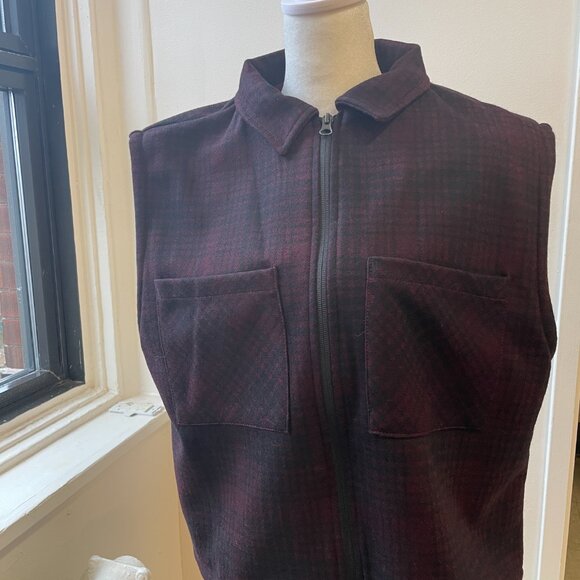 Sleeveless wool plaid coat in burgundy / Manteau veste sans-manche en laine - Picture 3 of 5